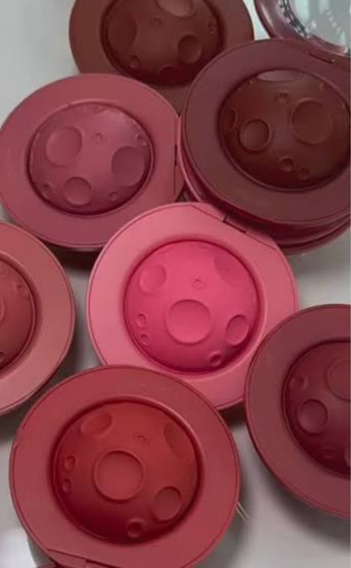 رژگونه فضایی شیگلم Lunar Orbit Blush Ball
